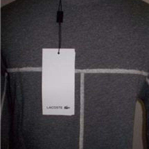 LACOSTE MISSES SIZE 6 / 38 FASHION SHORTS NAVY BLUE IN COLOR PLEATED FRONT SLIT - Picture 8 of 10